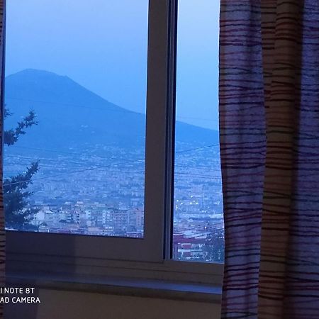 Una Nuova Luna Ai Camaldoli 那不勒斯 外观 照片
